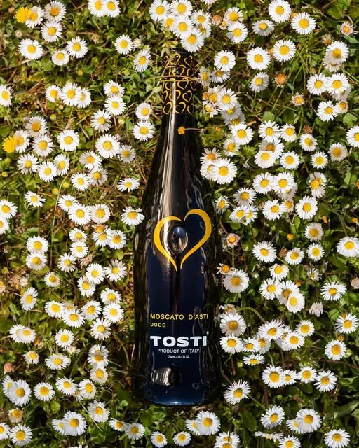 Vang bán sủi ngọt Tosti 1820 Moscato d’Asti